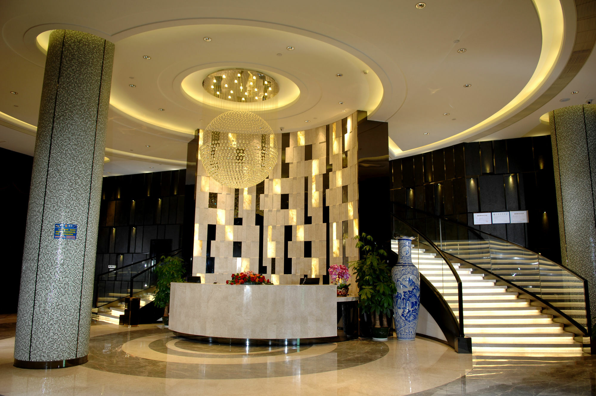 Haoyin Gloria Plaza Hotel Гуанчжоу Екстер'єр фото